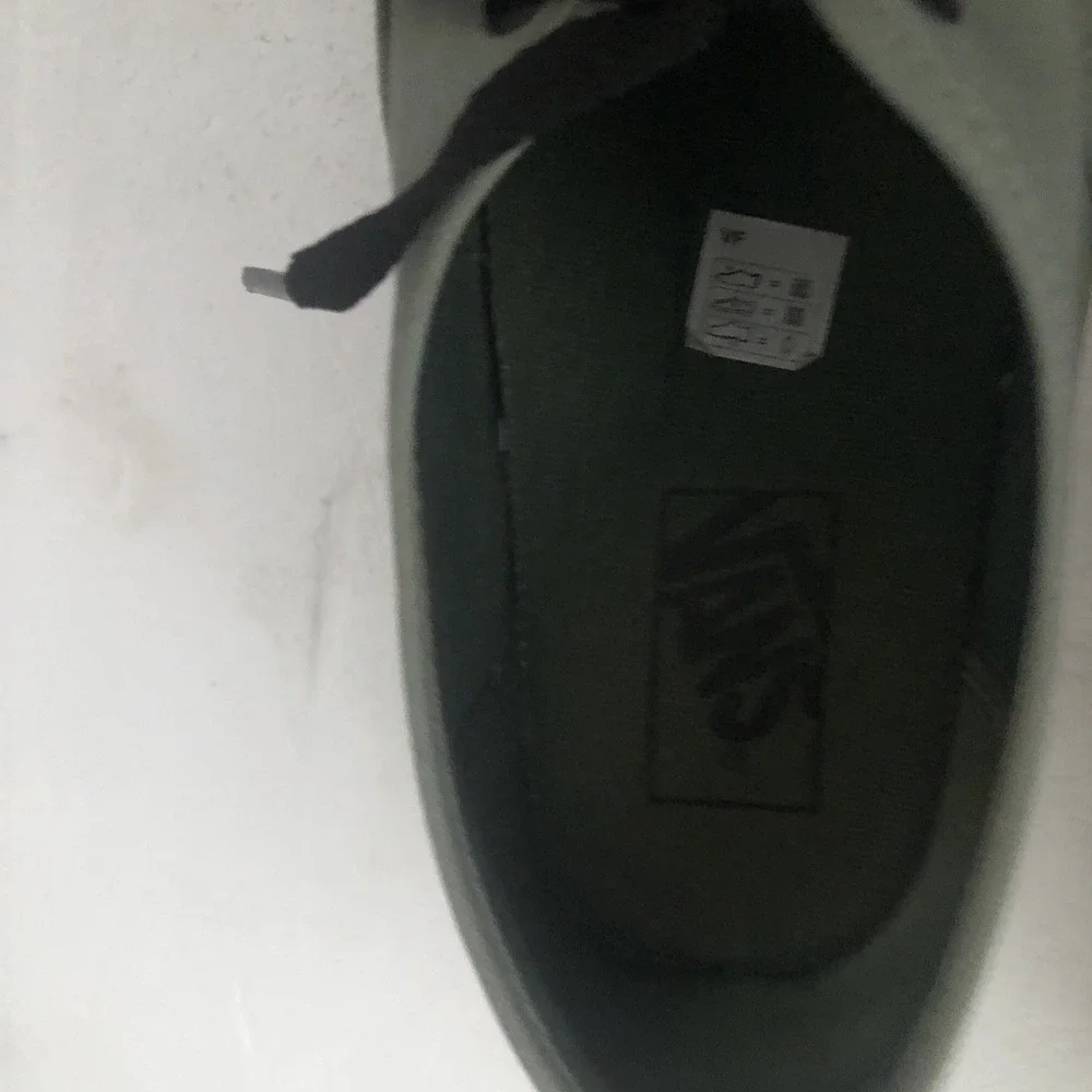 Vans styles goth